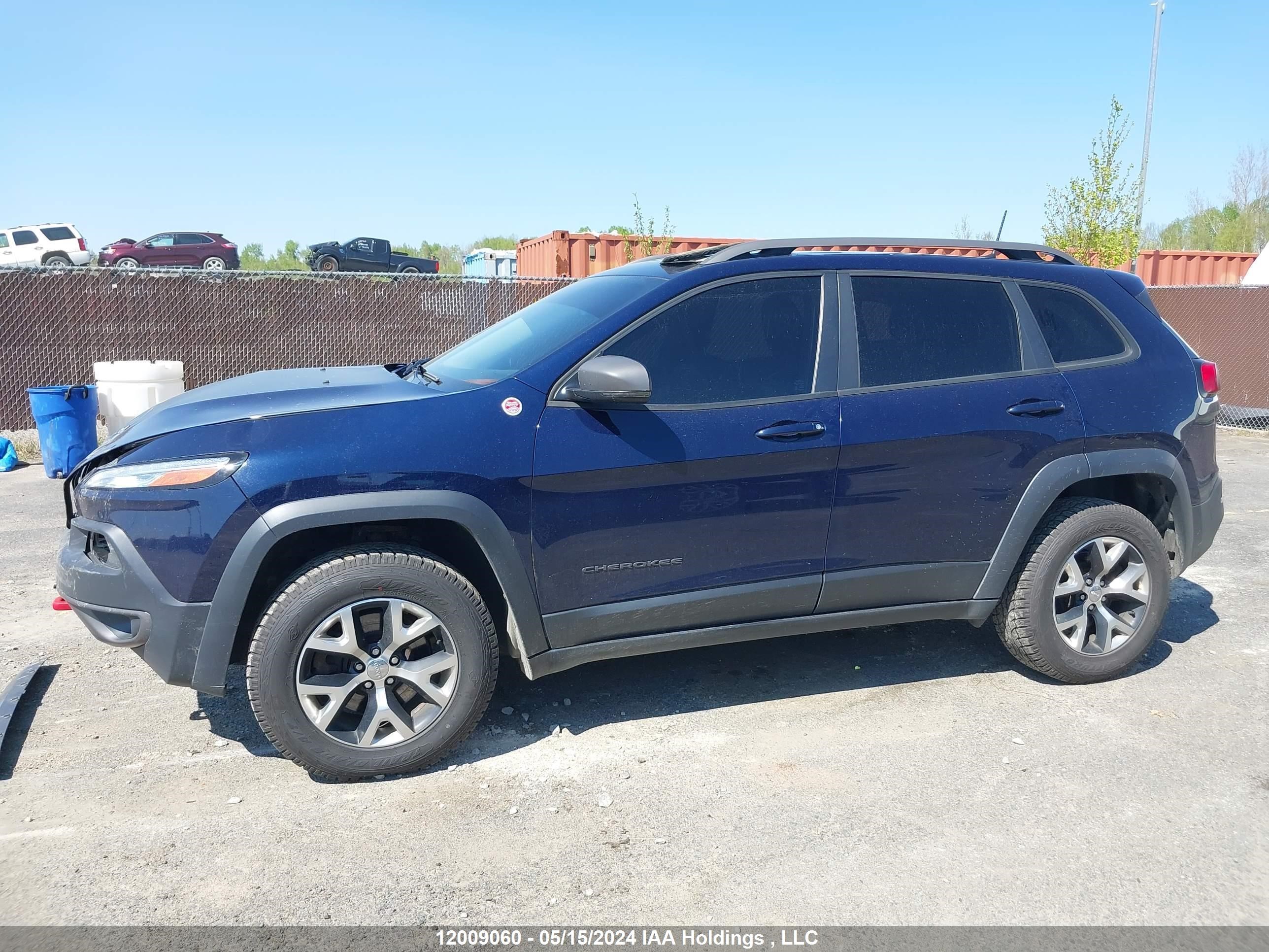 Photo 14 VIN: 1C4PJMBS4GW343886 - JEEP CHEROKEE 