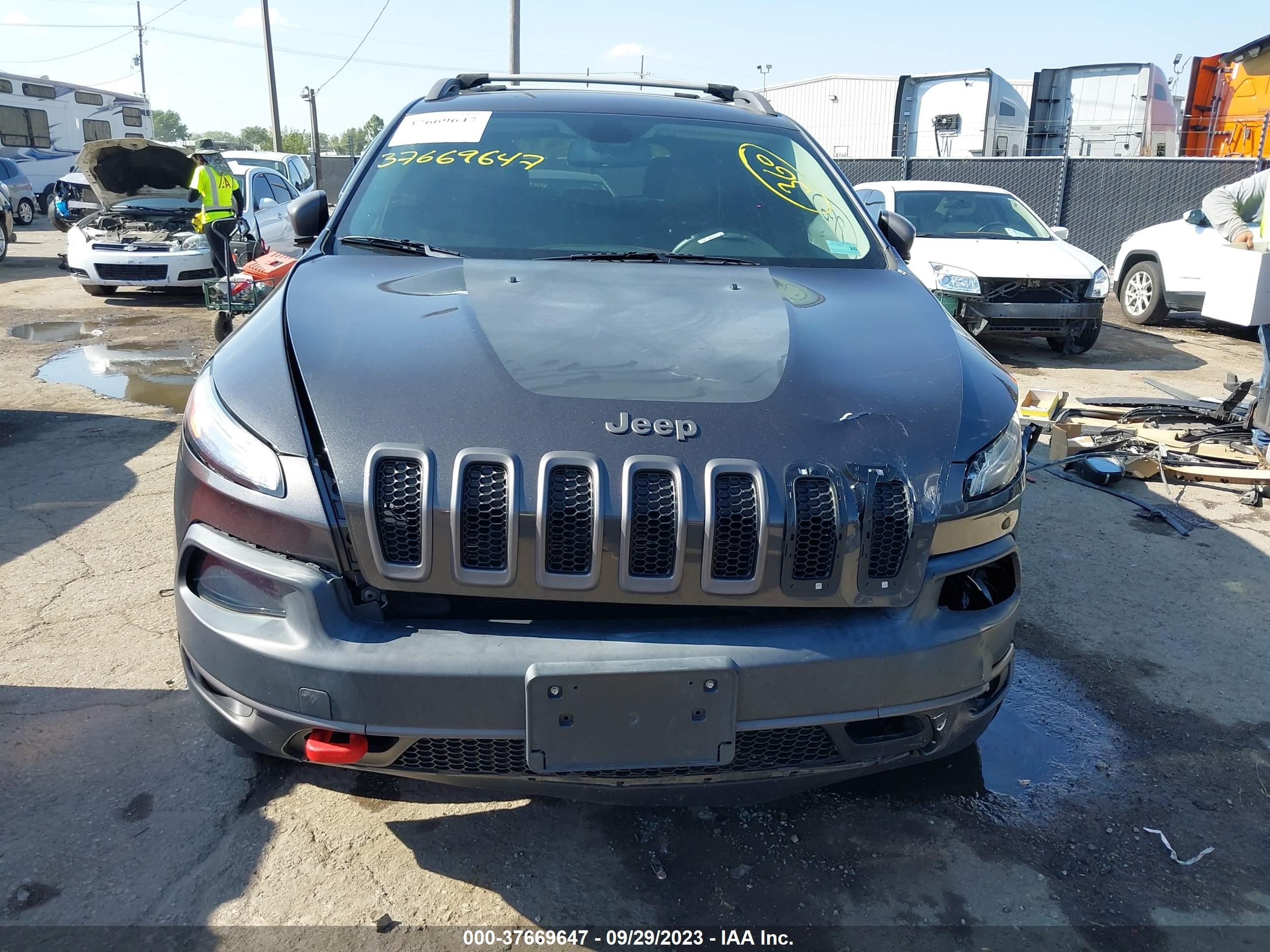 Photo 11 VIN: 1C4PJMBS7FW716322 - JEEP CHEROKEE 