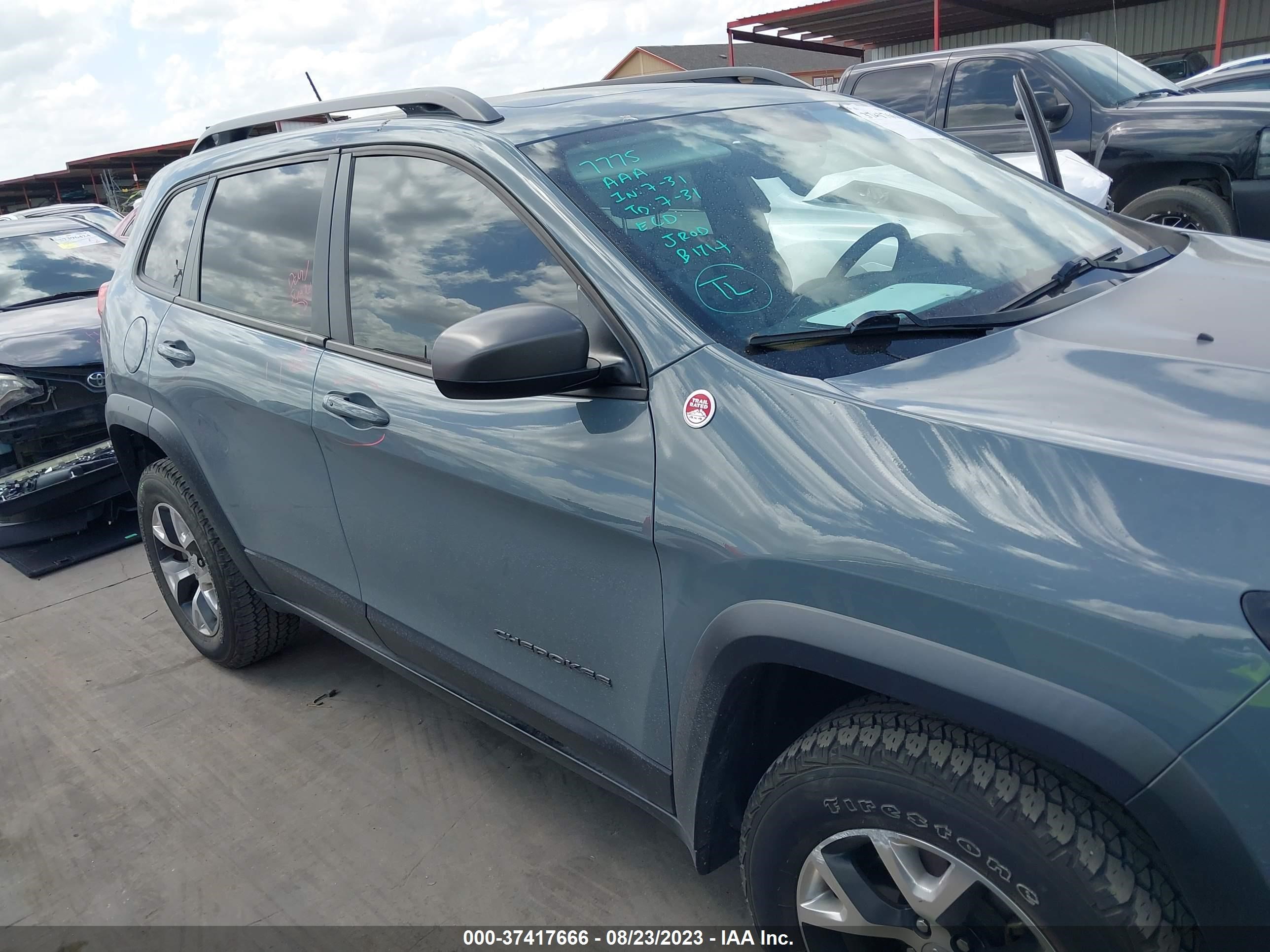 Photo 12 VIN: 1C4PJMBS8EW277176 - JEEP CHEROKEE 