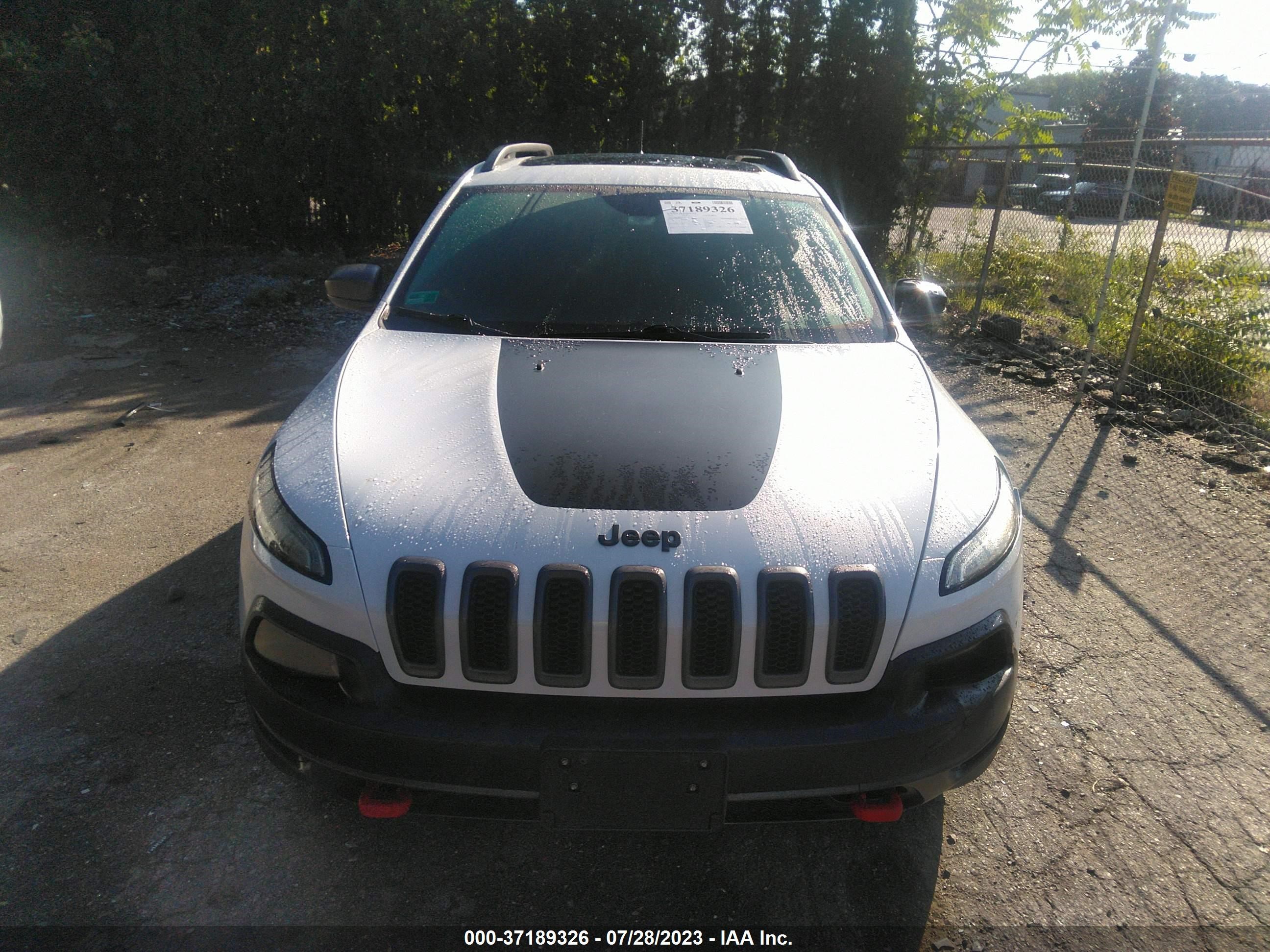 Photo 11 VIN: 1C4PJMBS8FW674677 - JEEP CHEROKEE 