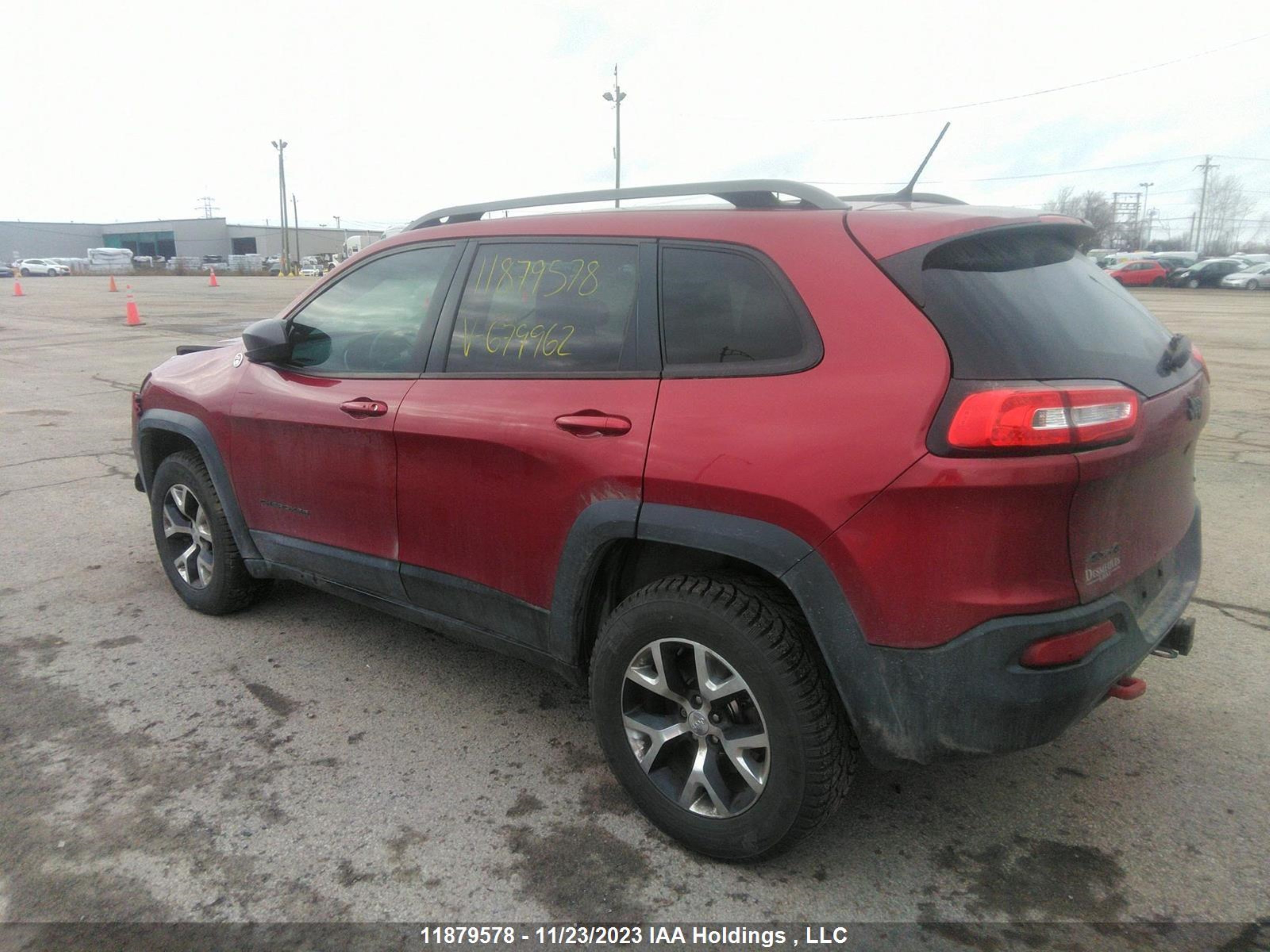 Photo 2 VIN: 1C4PJMBSXFW679962 - JEEP CHEROKEE 