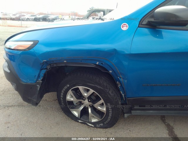 Photo 5 VIN: 1C4PJMBX0JD526751 - JEEP CHEROKEE 