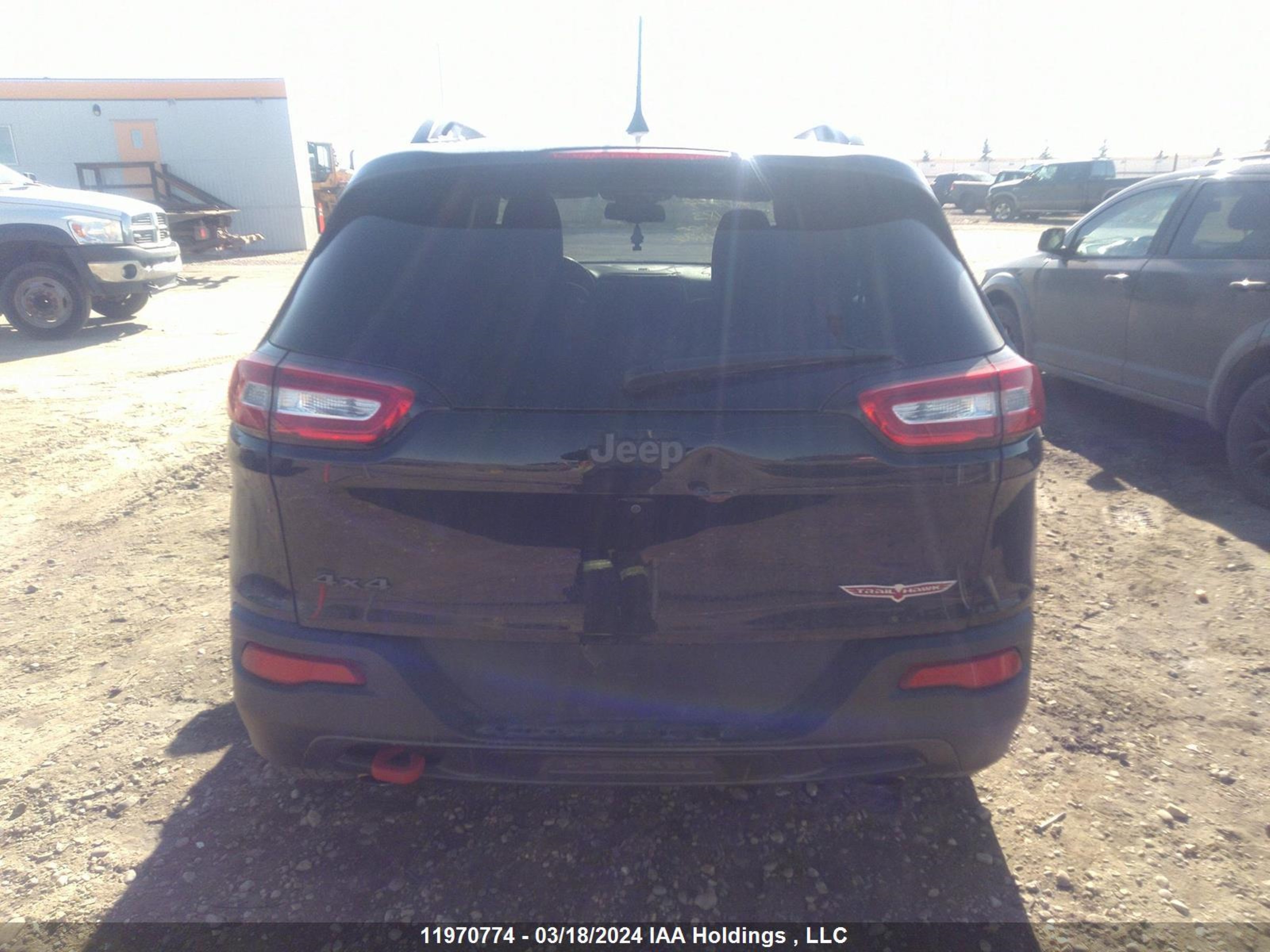 Photo 15 VIN: 1C4PJMBX0JD592183 - JEEP CHEROKEE 