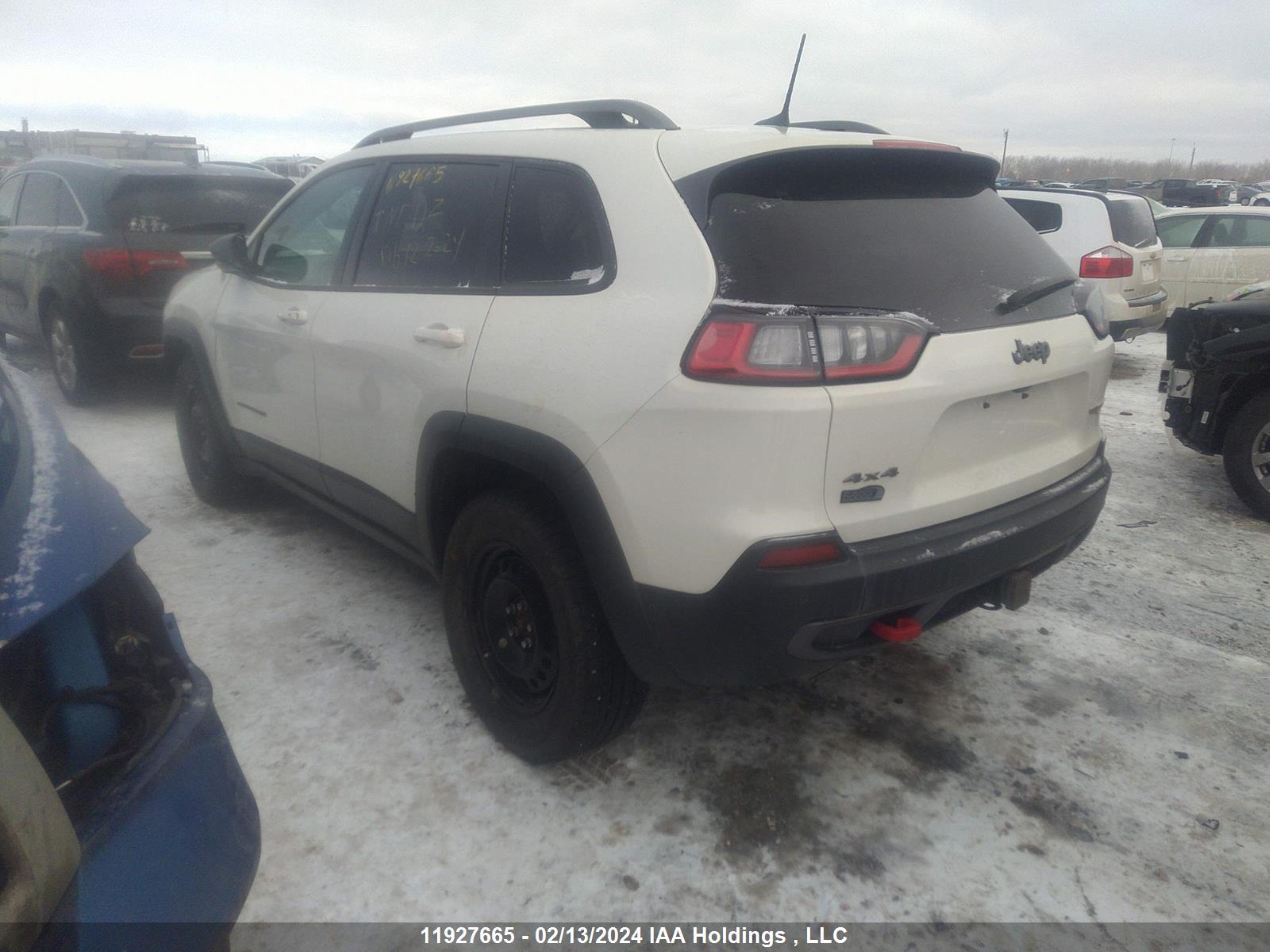 Photo 2 VIN: 1C4PJMBX3KD430646 - JEEP CHEROKEE 