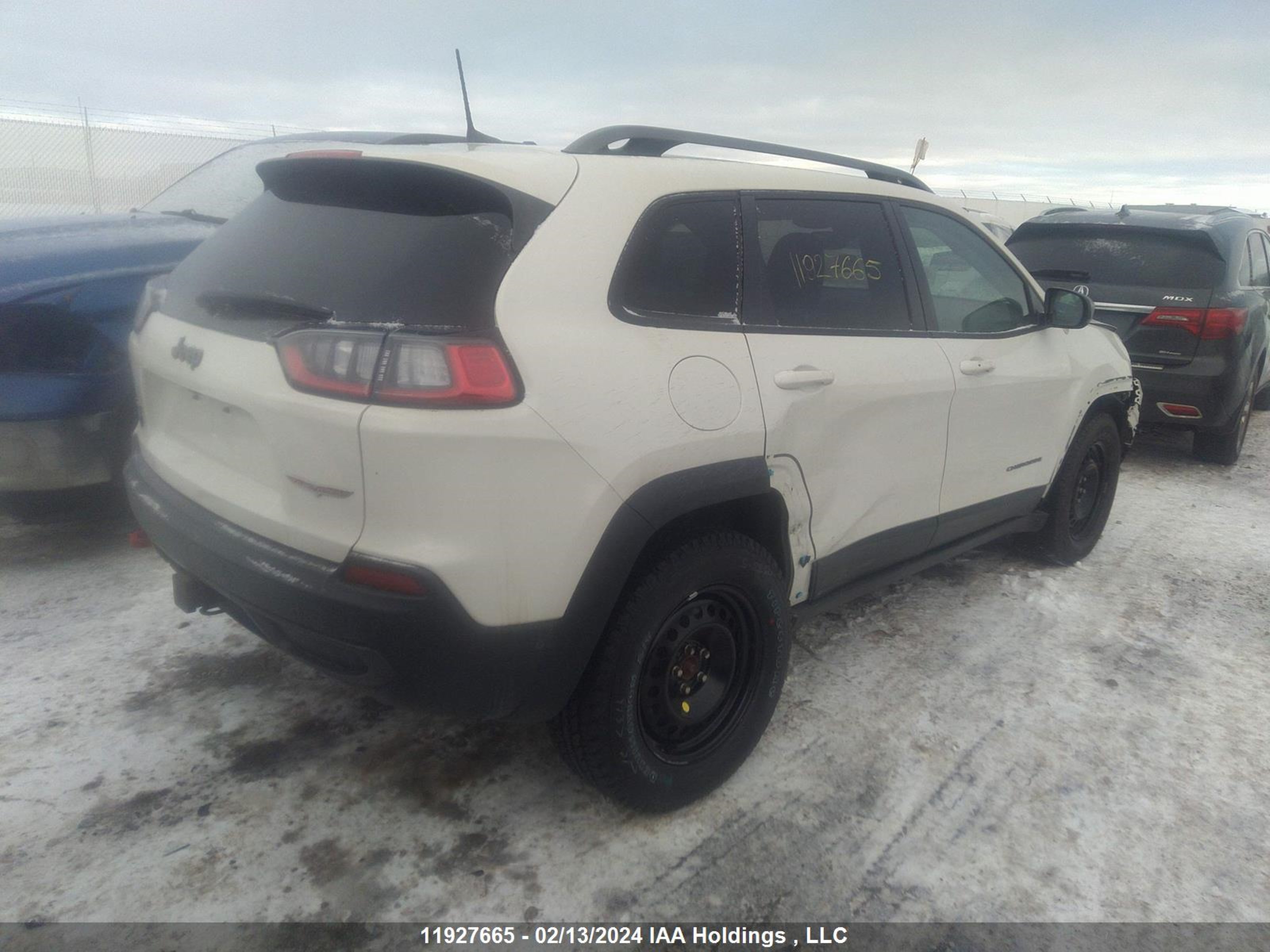 Photo 3 VIN: 1C4PJMBX3KD430646 - JEEP CHEROKEE 