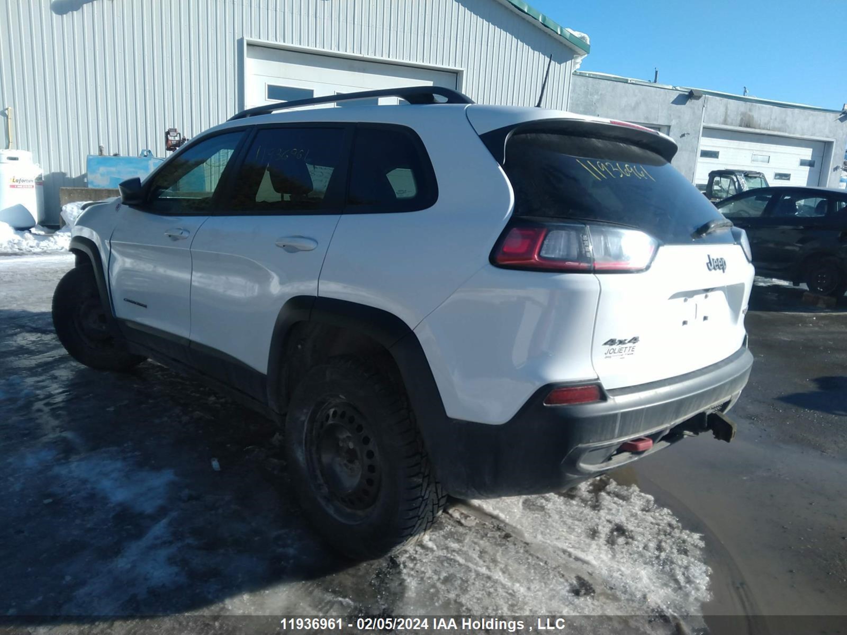 Photo 2 VIN: 1C4PJMBX3LD656882 - JEEP CHEROKEE 