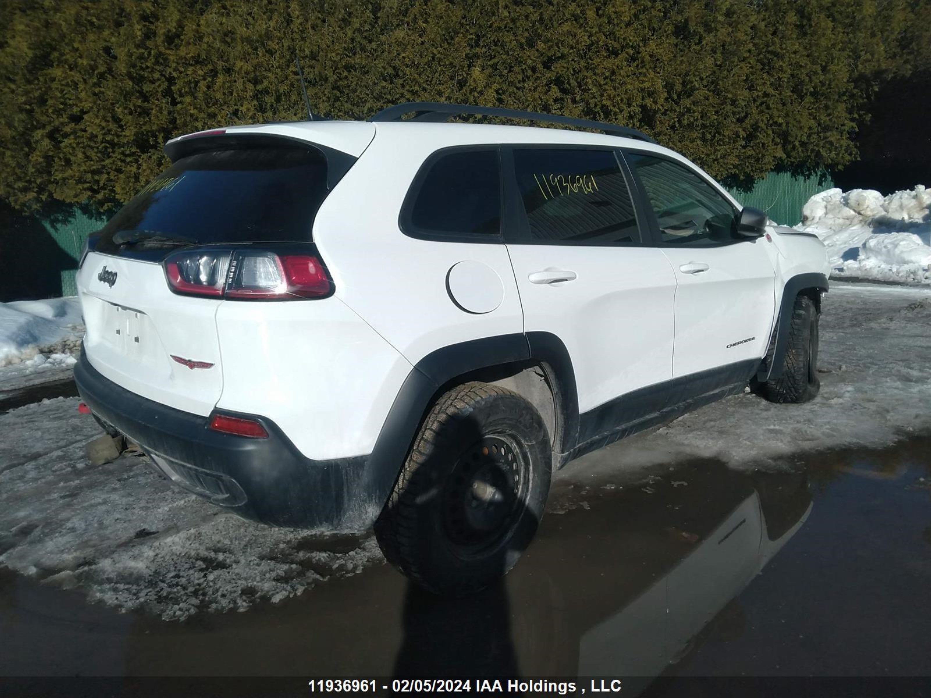 Photo 3 VIN: 1C4PJMBX3LD656882 - JEEP CHEROKEE 