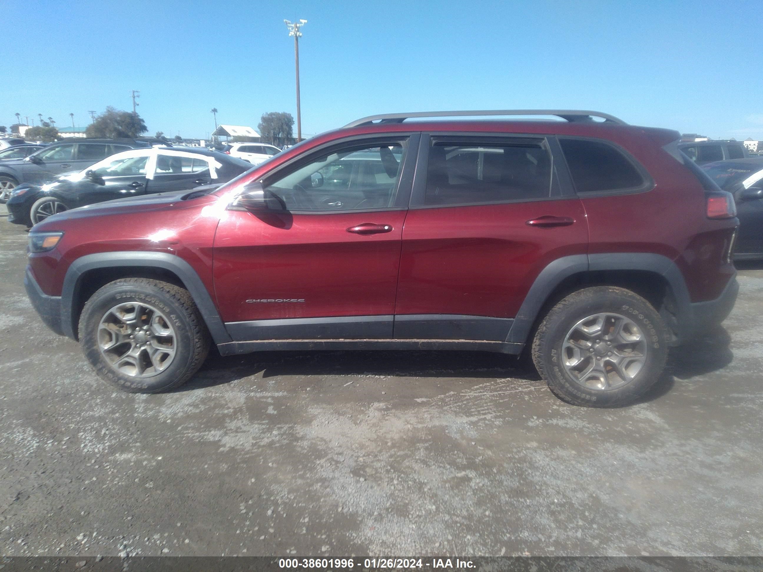 Photo 12 VIN: 1C4PJMBX4KD463414 - JEEP CHEROKEE 