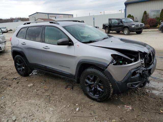 Photo 3 VIN: 1C4PJMBX5JD599968 - JEEP CHEROKEE T 