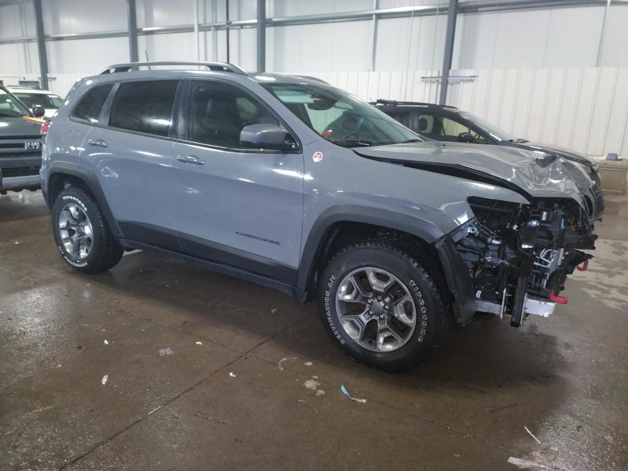 Photo 3 VIN: 1C4PJMBX5KD415680 - JEEP CHEROKEE 