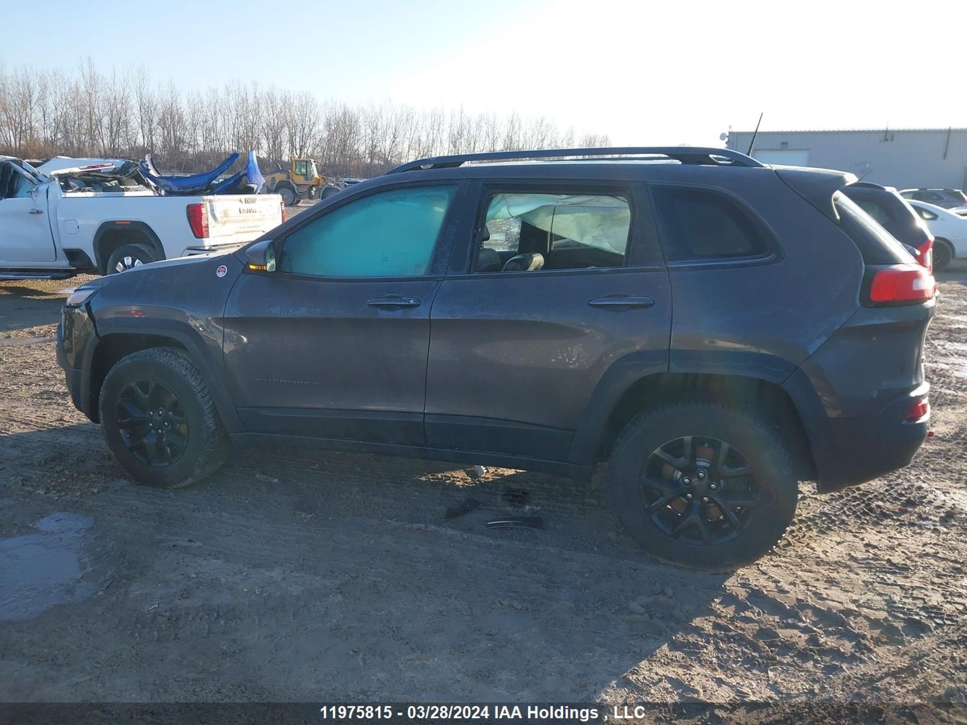 Photo 12 VIN: 1C4PJMBX8JD505081 - JEEP CHEROKEE 