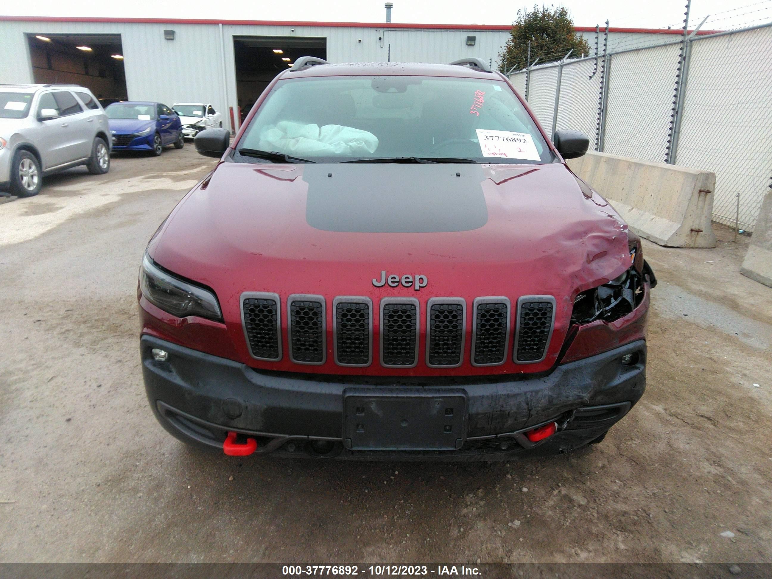 Photo 11 VIN: 1C4PJMBX8KD437124 - JEEP CHEROKEE 