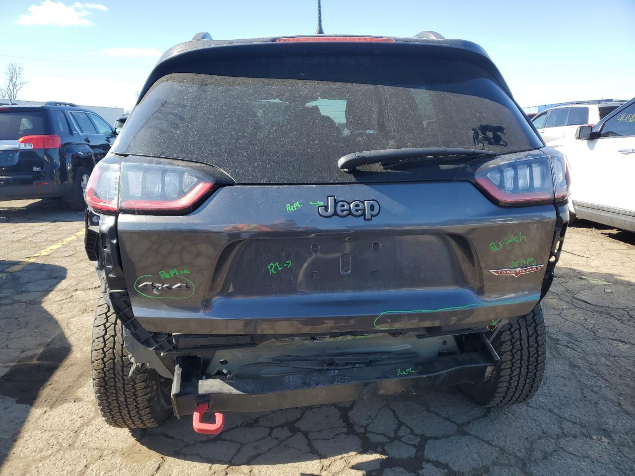 Photo 5 VIN: 1C4PJMBXXKD186655 - JEEP CHEROKEE 