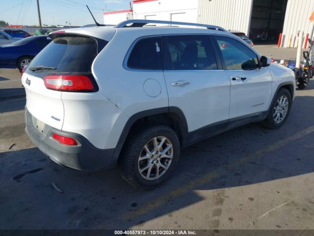 Photo 3 VIN: 1C4PJMCB0FW667379 - JEEP CHEROKEE 