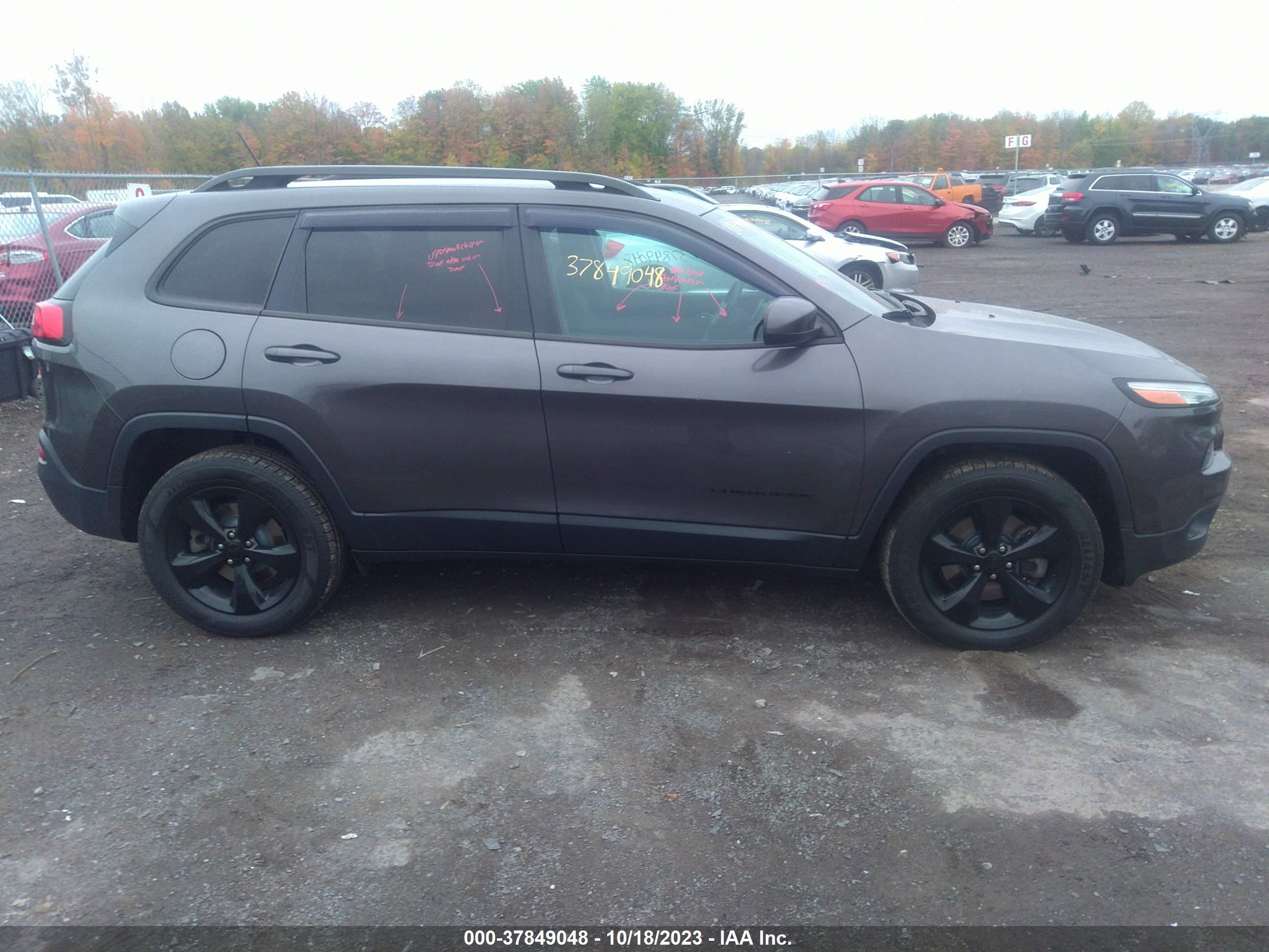 Photo 12 VIN: 1C4PJMCB0JD543617 - JEEP CHEROKEE 