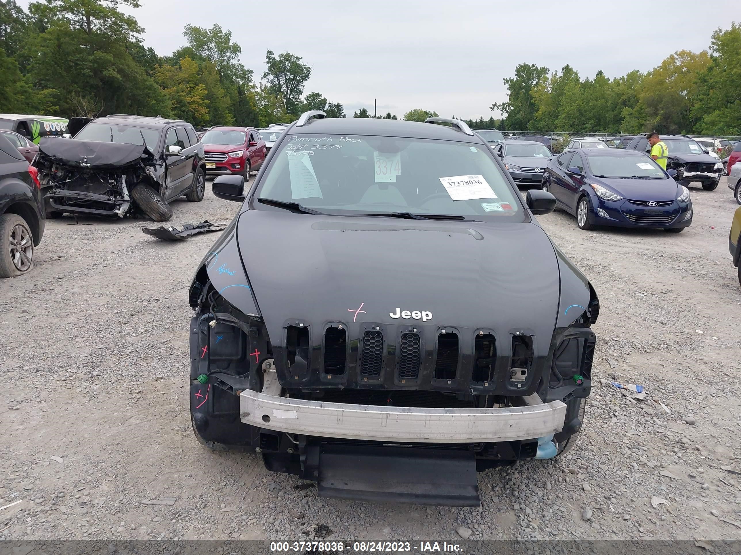 Photo 11 VIN: 1C4PJMCB1GW263265 - JEEP CHEROKEE 