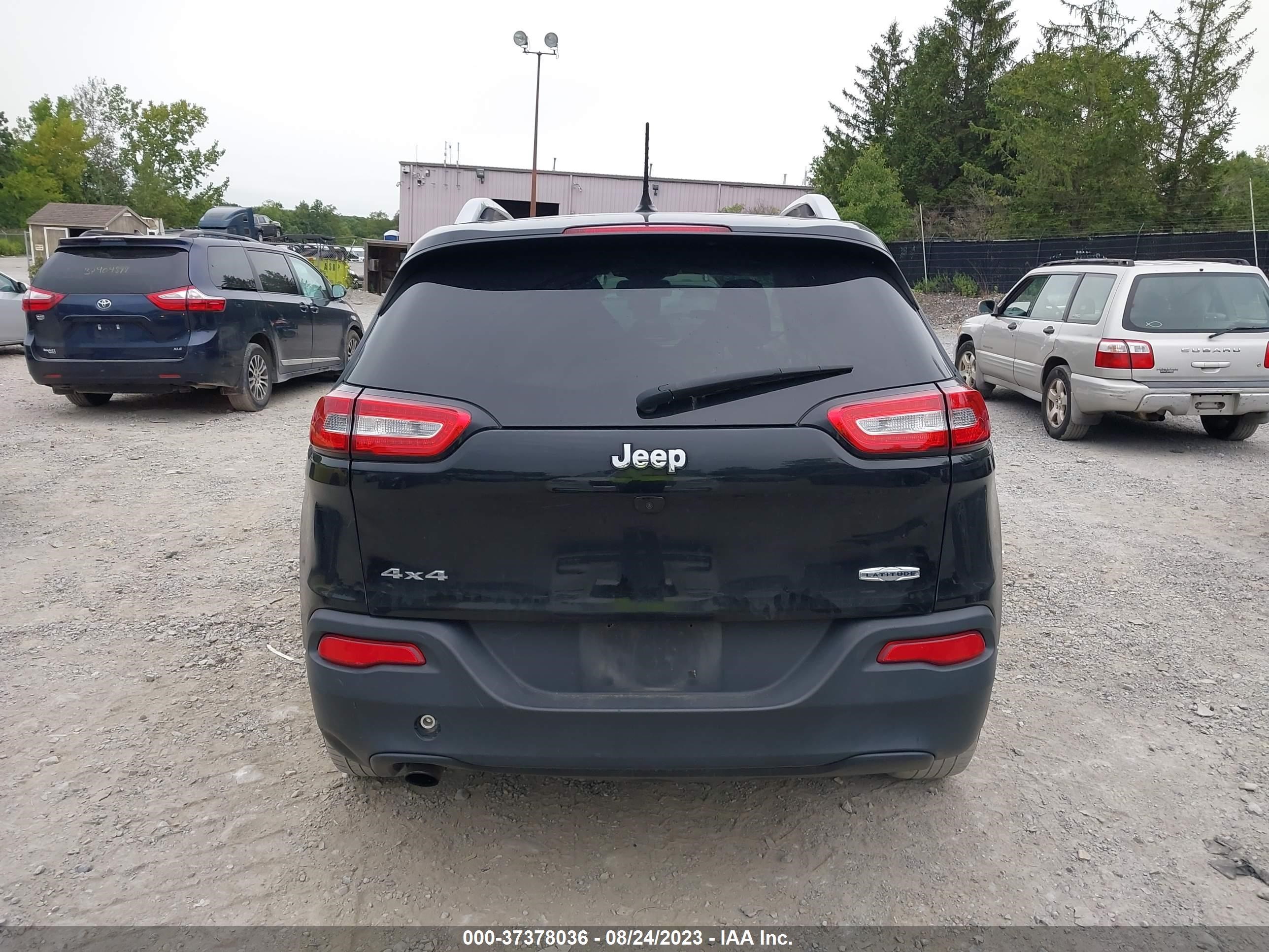 Photo 15 VIN: 1C4PJMCB1GW263265 - JEEP CHEROKEE 