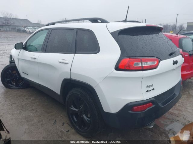 Photo 2 VIN: 1C4PJMCB2GW157259 - JEEP CHEROKEE 