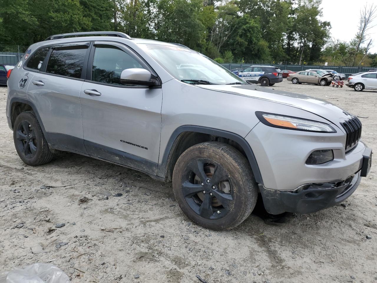 Photo 3 VIN: 1C4PJMCB2GW205522 - JEEP GRAND CHEROKEE 