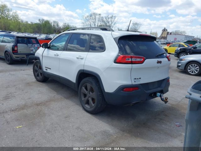 Photo 2 VIN: 1C4PJMCB2GW321240 - JEEP CHEROKEE 