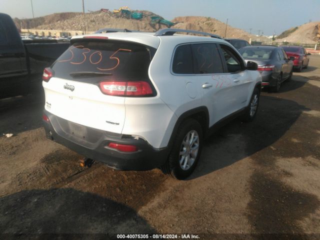 Photo 3 VIN: 1C4PJMCB3GW279547 - JEEP CHEROKEE 