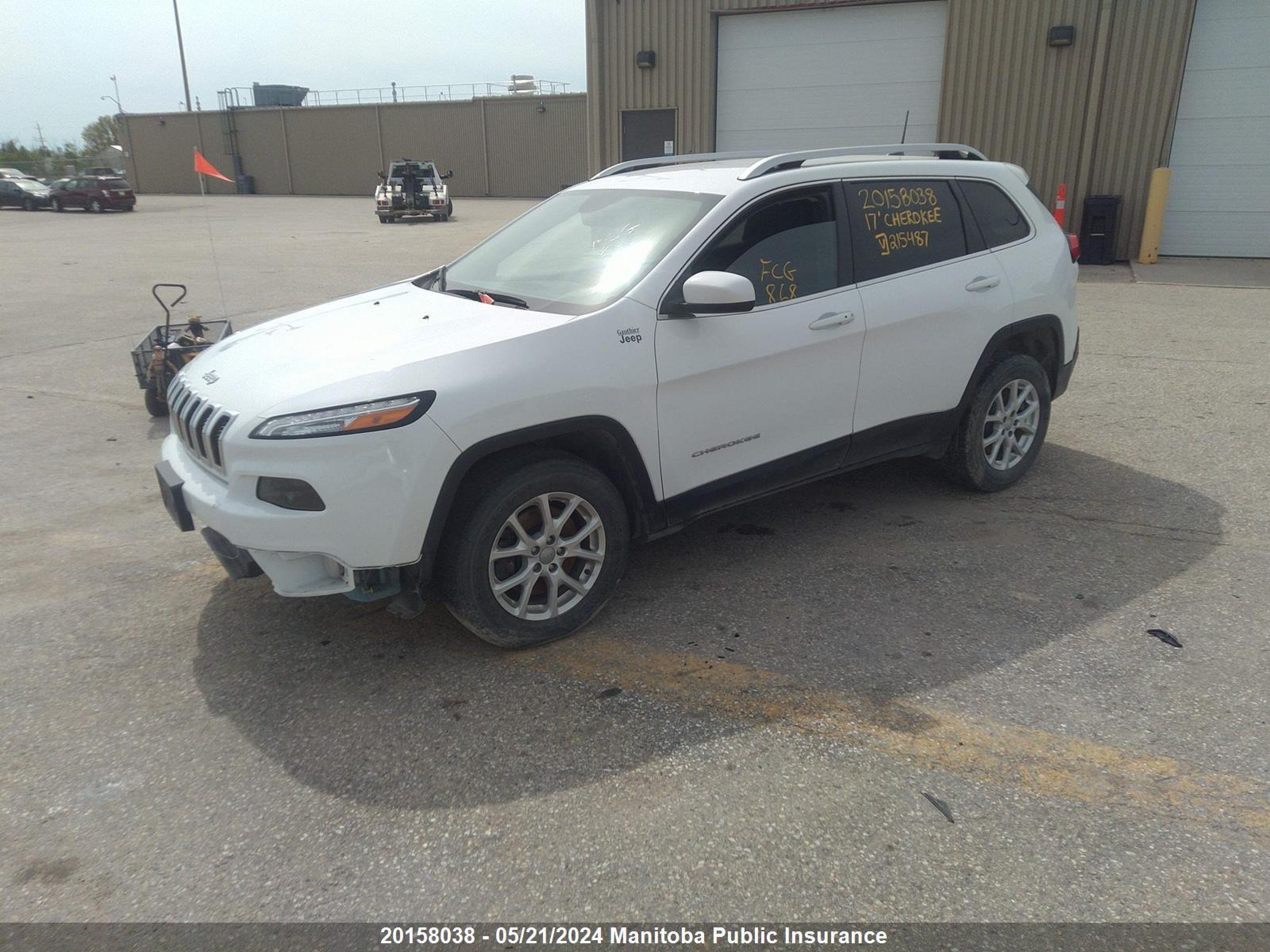 Photo 1 VIN: 1C4PJMCB3HD215487 - JEEP CHEROKEE 