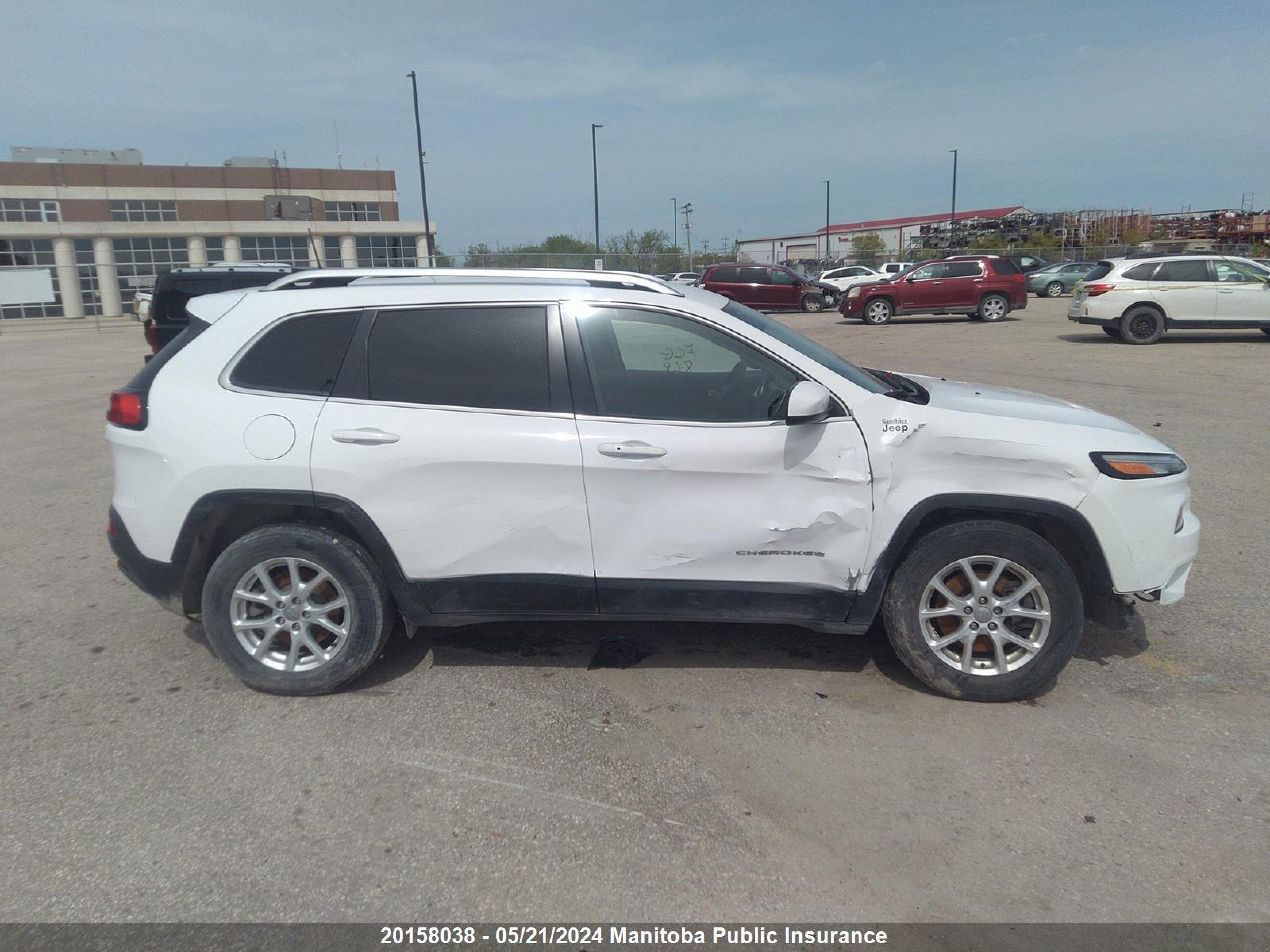 Photo 12 VIN: 1C4PJMCB3HD215487 - JEEP CHEROKEE 