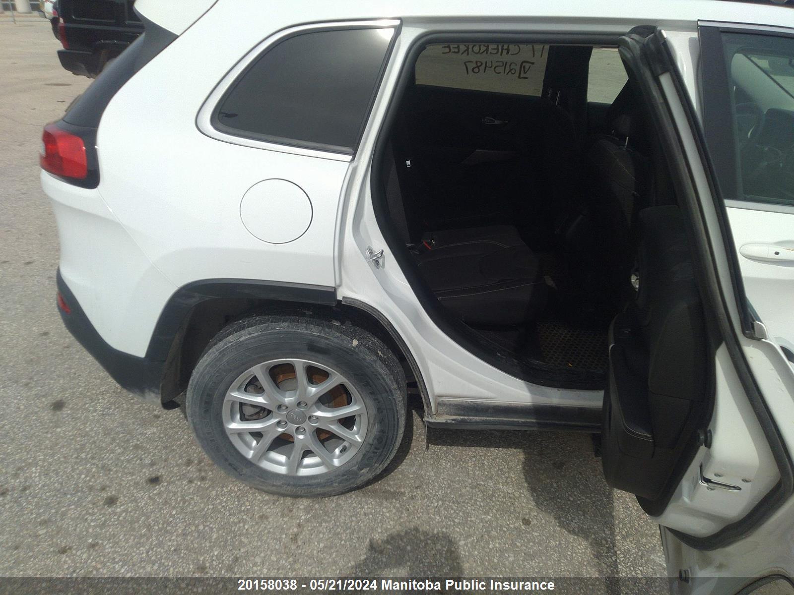 Photo 7 VIN: 1C4PJMCB3HD215487 - JEEP CHEROKEE 