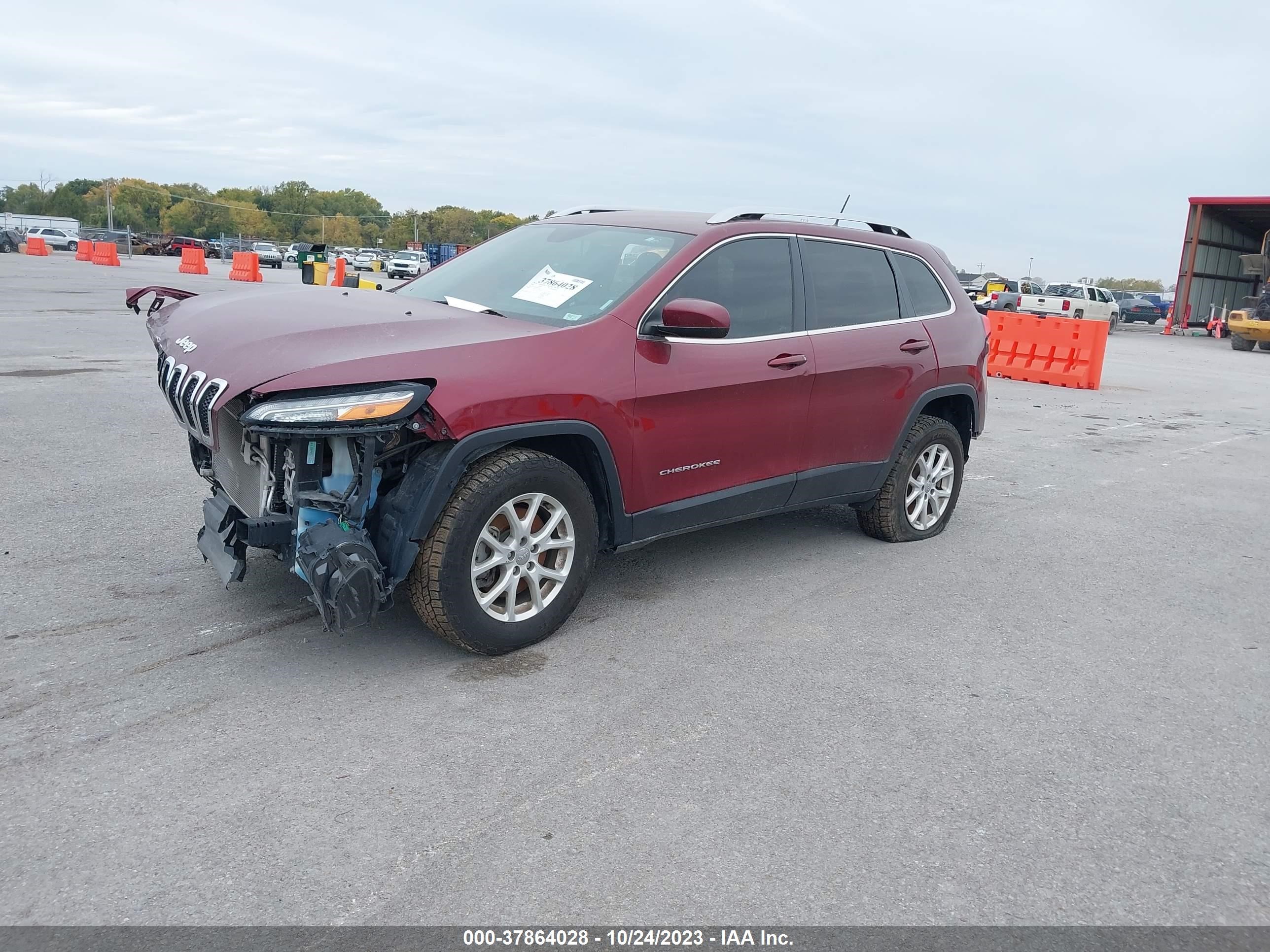 Photo 1 VIN: 1C4PJMCB3JD603163 - JEEP CHEROKEE 