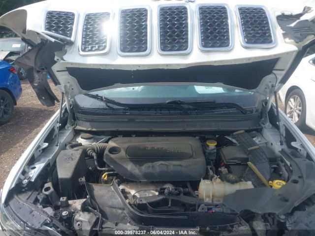 Photo 9 VIN: 1C4PJMCB3LD582172 - JEEP CHEROKEE 