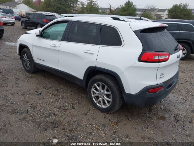 Photo 2 VIN: 1C4PJMCB4FW625734 - JEEP CHEROKEE 