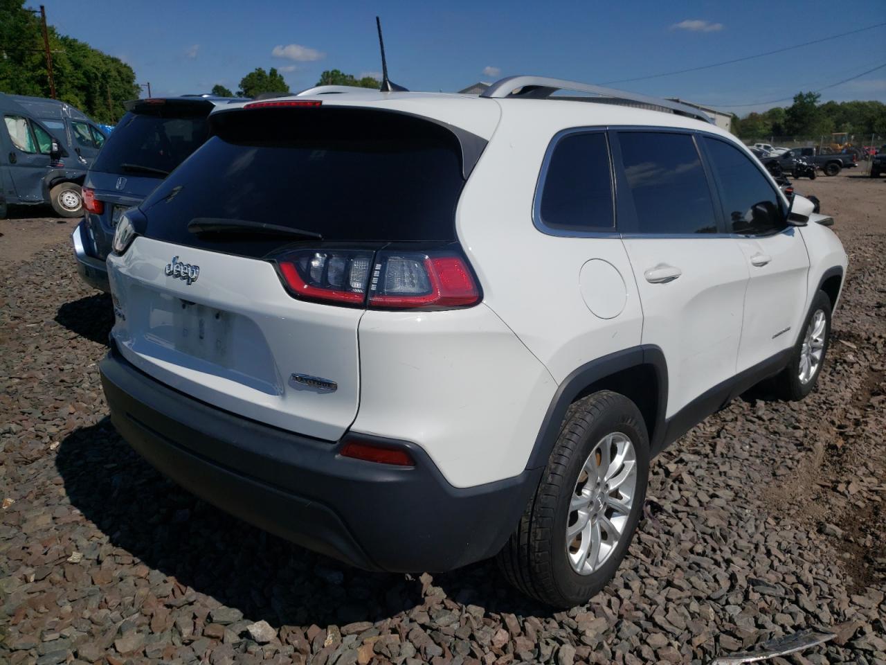 Photo 2 VIN: 1C4PJMCB5KD375569 - JEEP GRAND CHEROKEE 