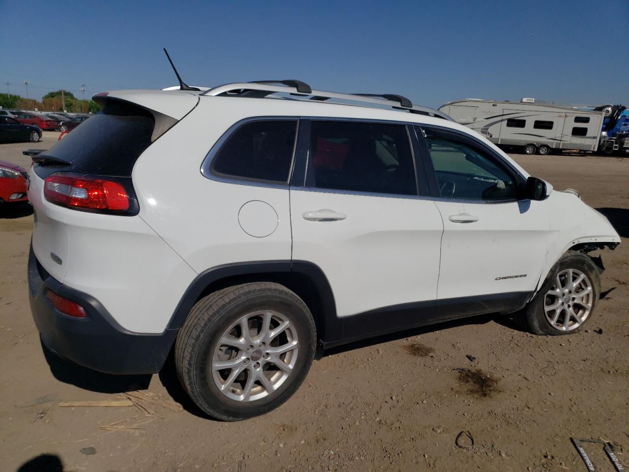 Photo 2 VIN: 1C4PJMCB6GW289019 - JEEP GRAND CHEROKEE 