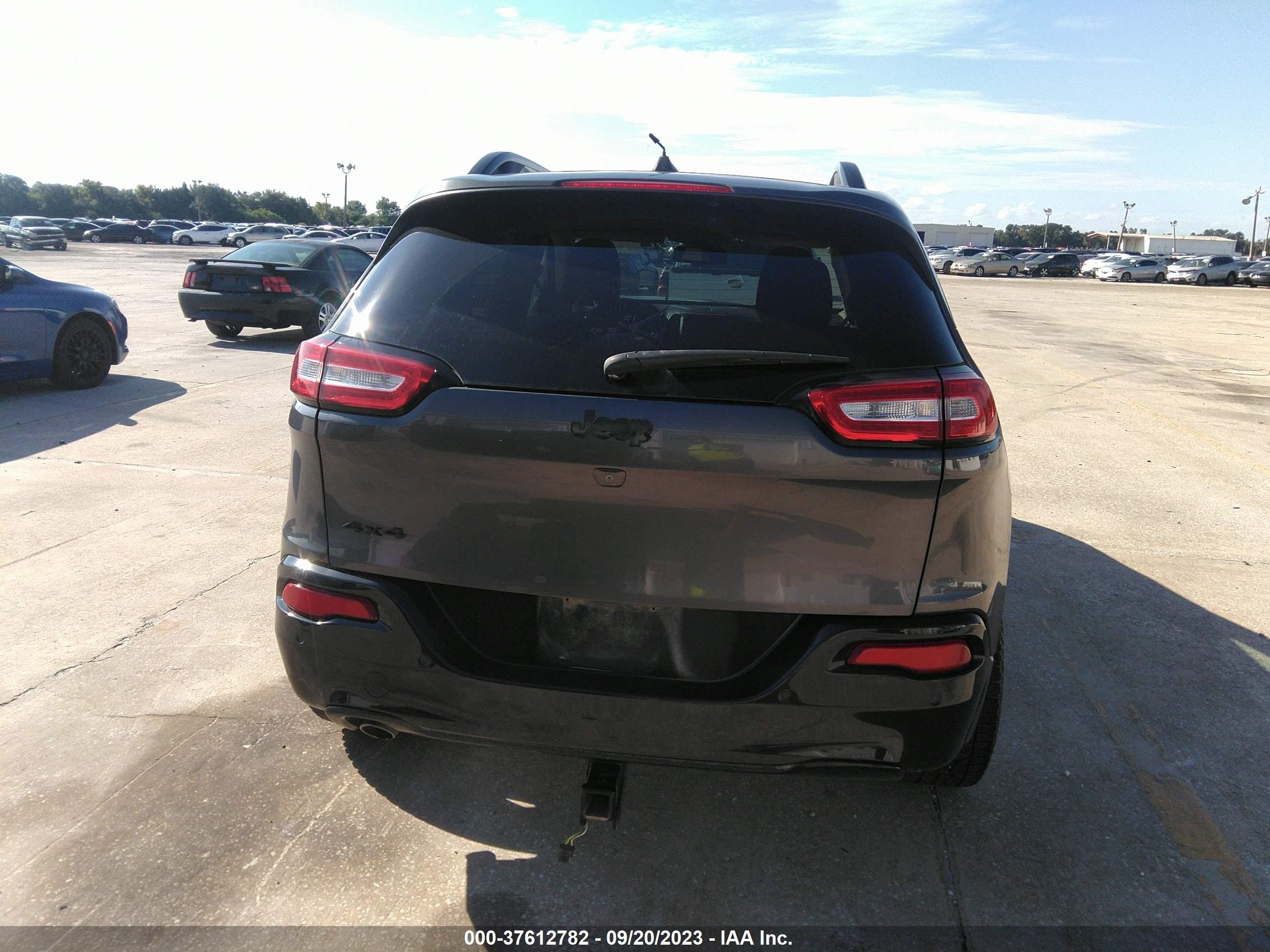 Photo 16 VIN: 1C4PJMCB7JD599067 - JEEP CHEROKEE 