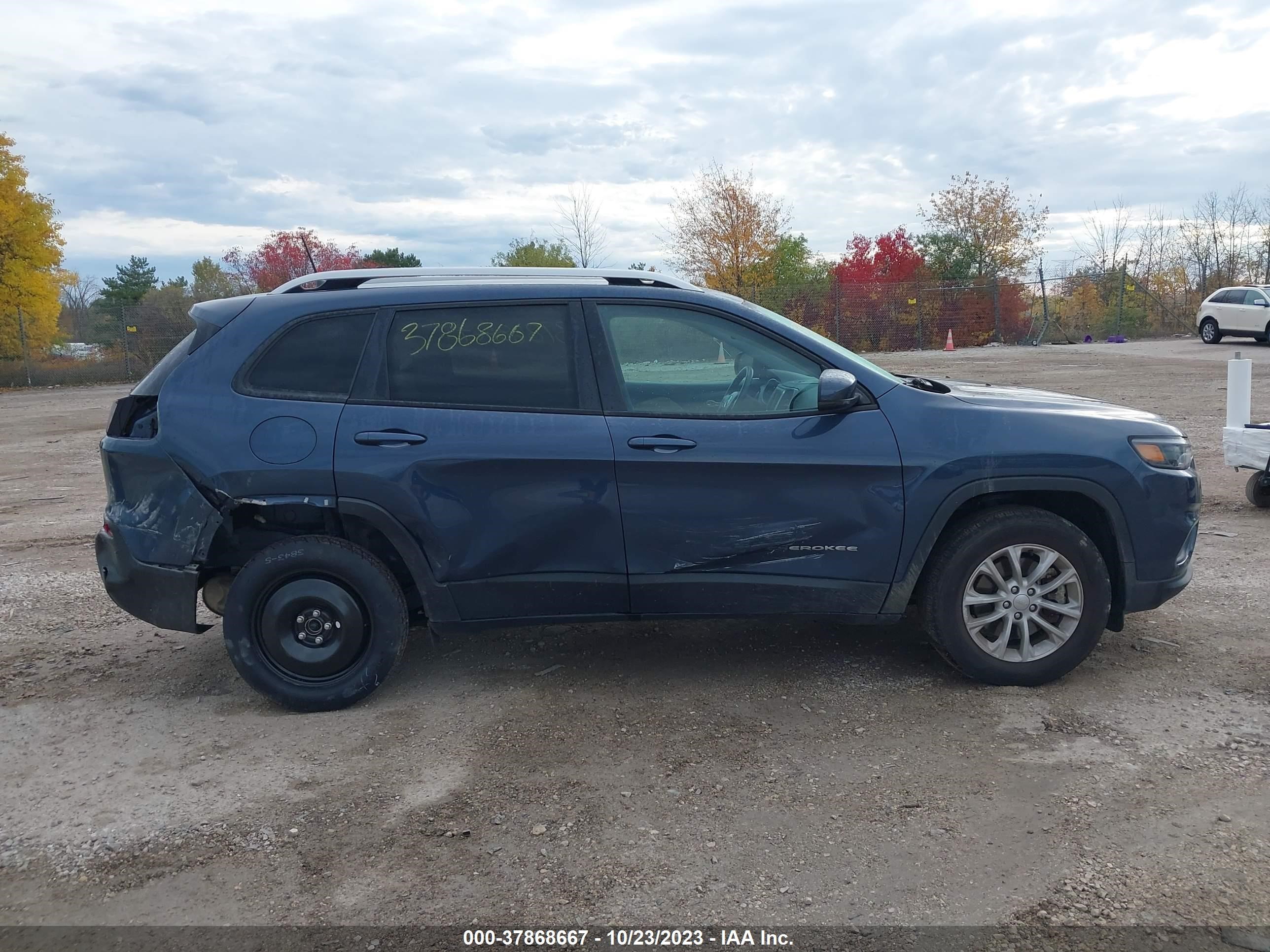 Photo 13 VIN: 1C4PJMCB7MD152095 - JEEP CHEROKEE 