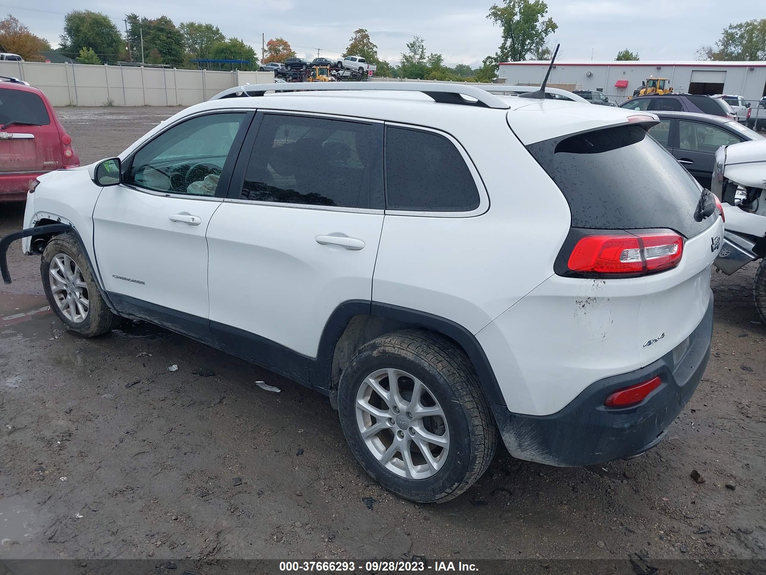 Photo 2 VIN: 1C4PJMCB8GW252957 - JEEP CHEROKEE 