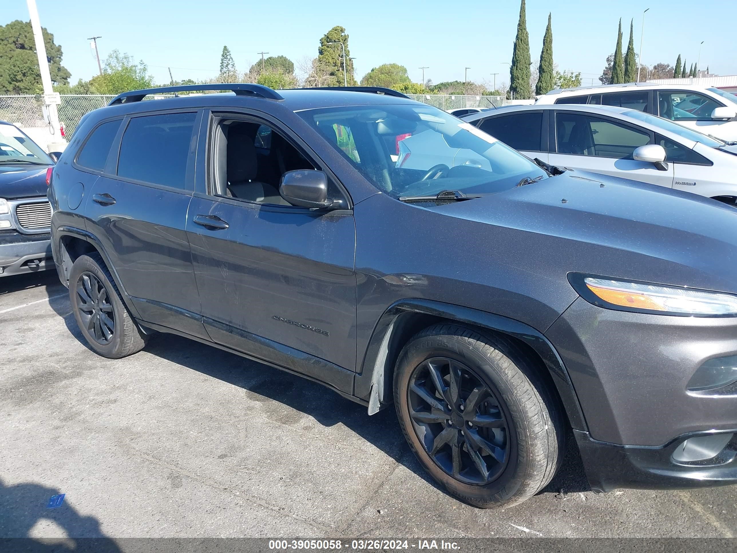 Photo 12 VIN: 1C4PJMCB8JD611274 - JEEP CHEROKEE 