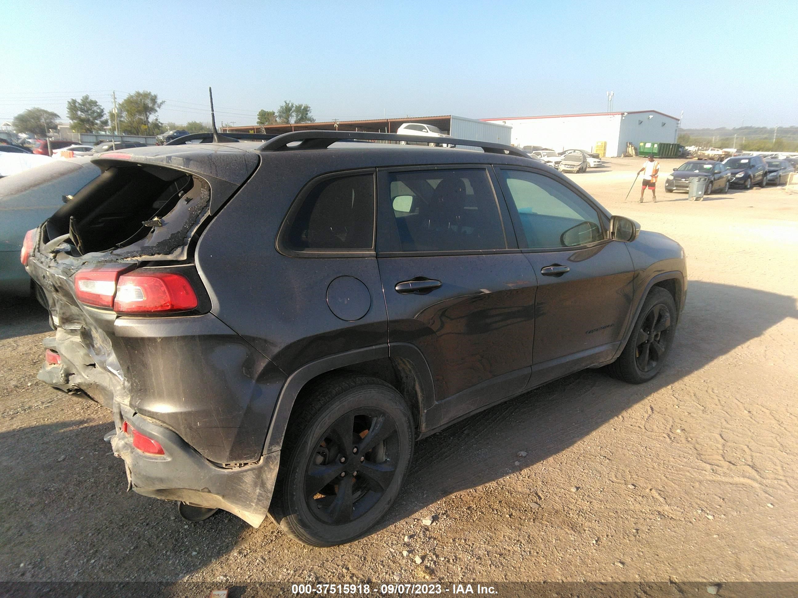 Photo 3 VIN: 1C4PJMCB9GW231082 - JEEP CHEROKEE 