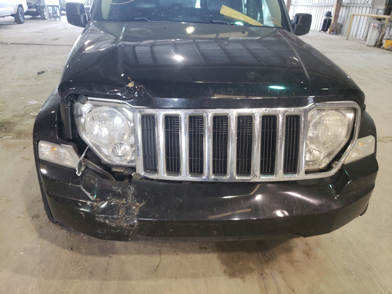 Photo 8 VIN: 1C4PJMCK1CW133500 - JEEP LIBERTY LI 