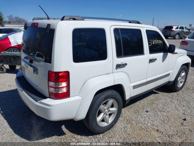 Photo 3 VIN: 1C4PJMCK5CW118210 - JEEP LIBERTY 