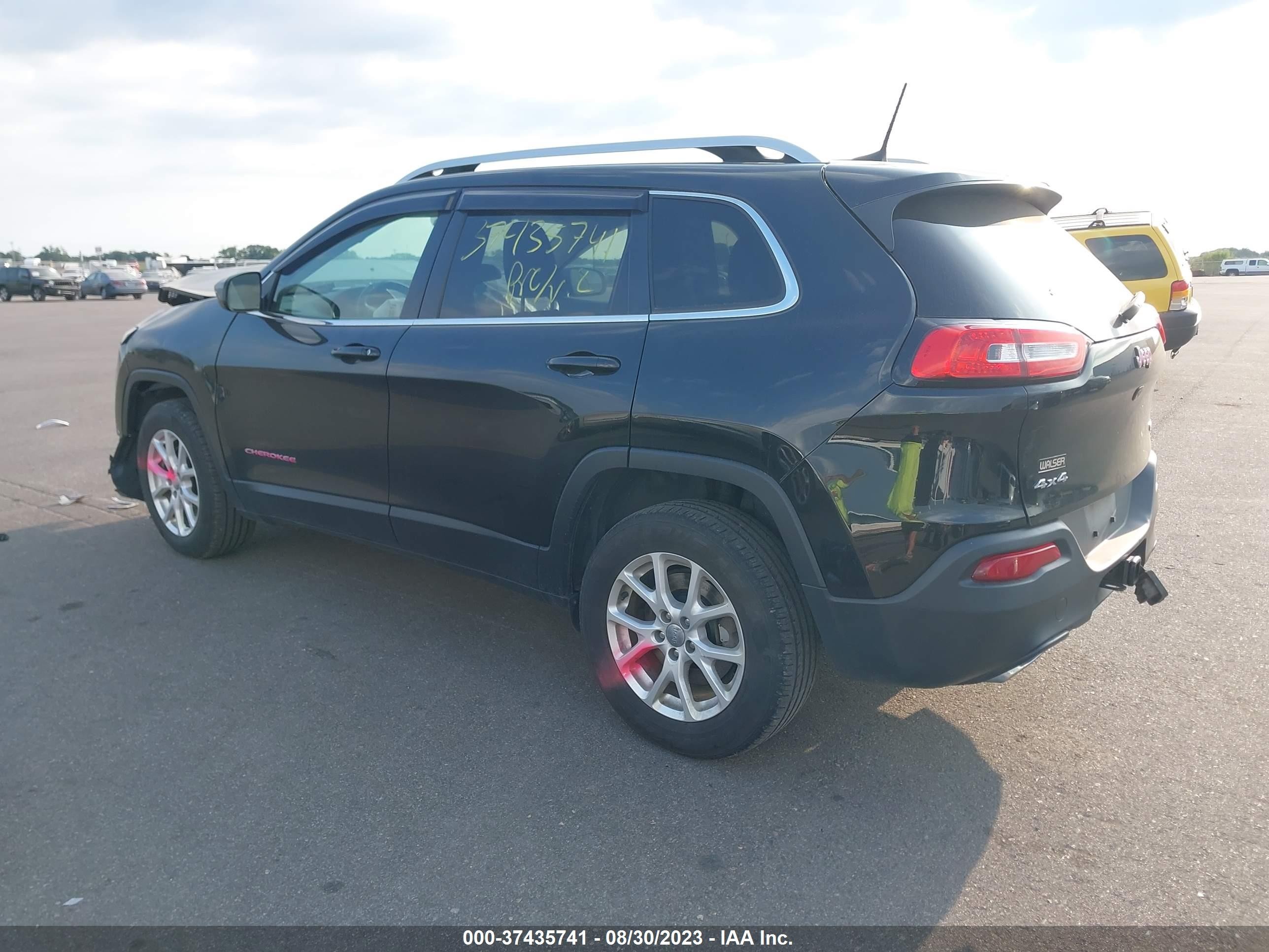 Photo 2 VIN: 1C4PJMCS1GW211392 - JEEP CHEROKEE 