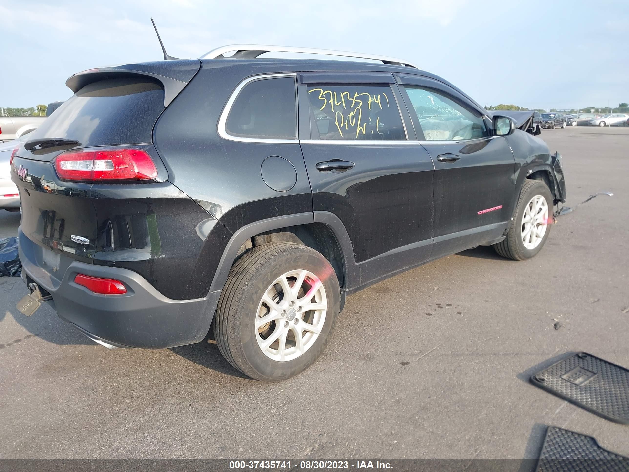 Photo 3 VIN: 1C4PJMCS1GW211392 - JEEP CHEROKEE 