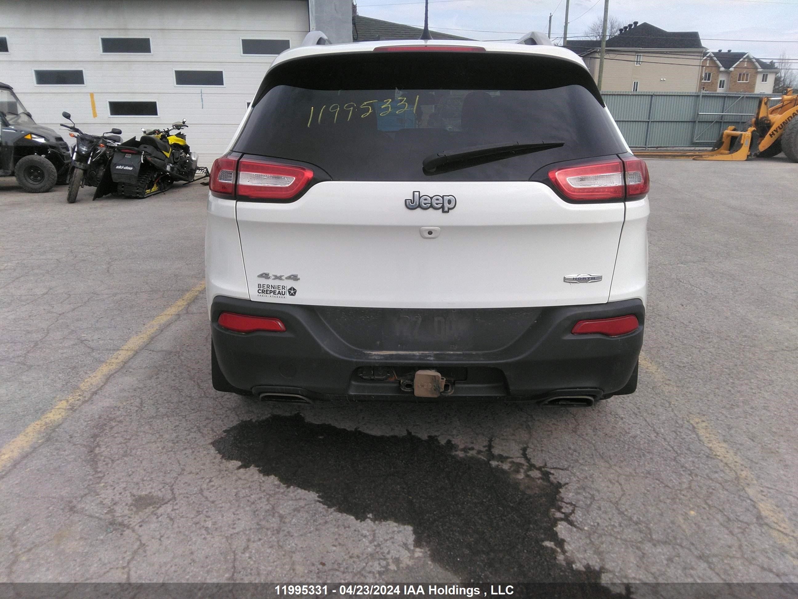 Photo 15 VIN: 1C4PJMCS1GW365665 - JEEP CHEROKEE 