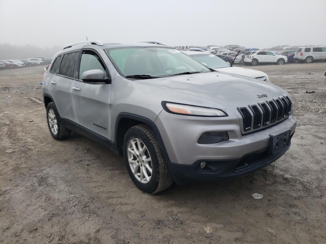 Photo 3 VIN: 1C4PJMCS2GW267762 - JEEP GRAND CHEROKEE 