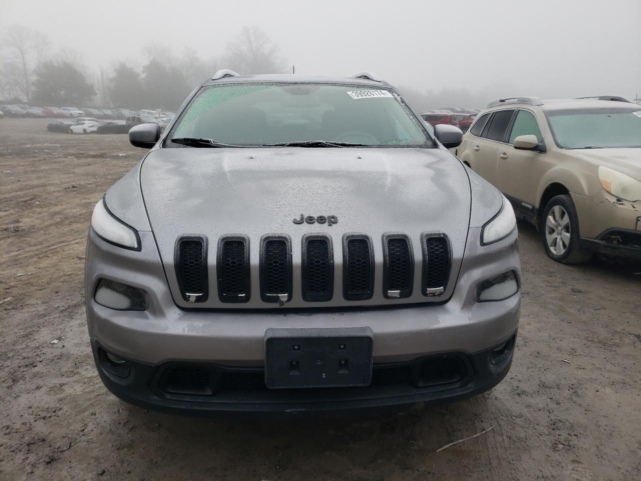 Photo 4 VIN: 1C4PJMCS2GW267762 - JEEP GRAND CHEROKEE 