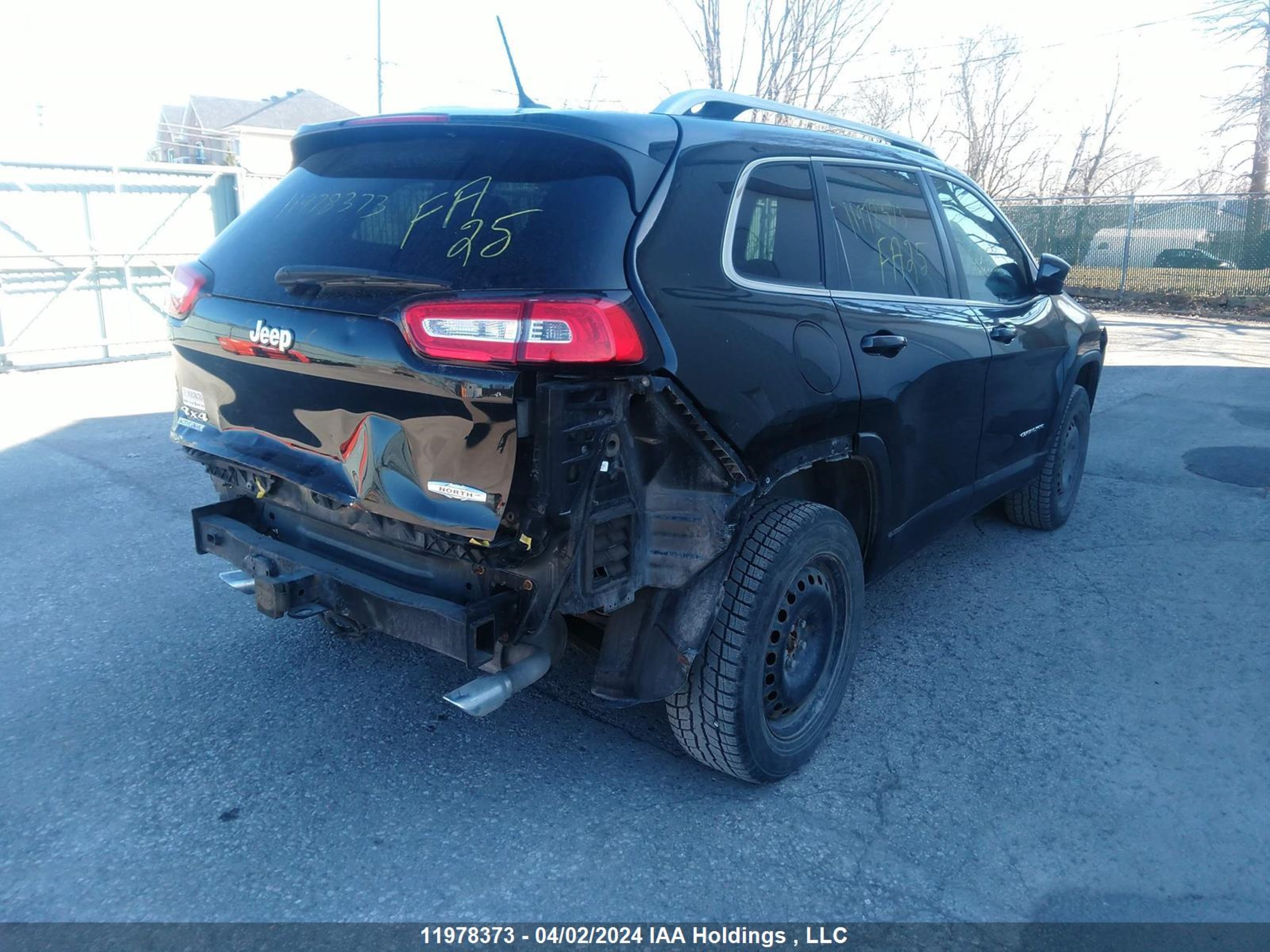 Photo 3 VIN: 1C4PJMCS3EW253320 - JEEP CHEROKEE 