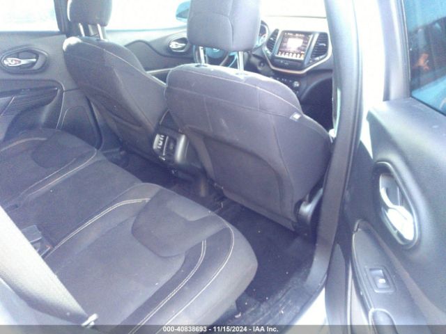 Photo 7 VIN: 1C4PJMCS3GW166326 - JEEP CHEROKEE 