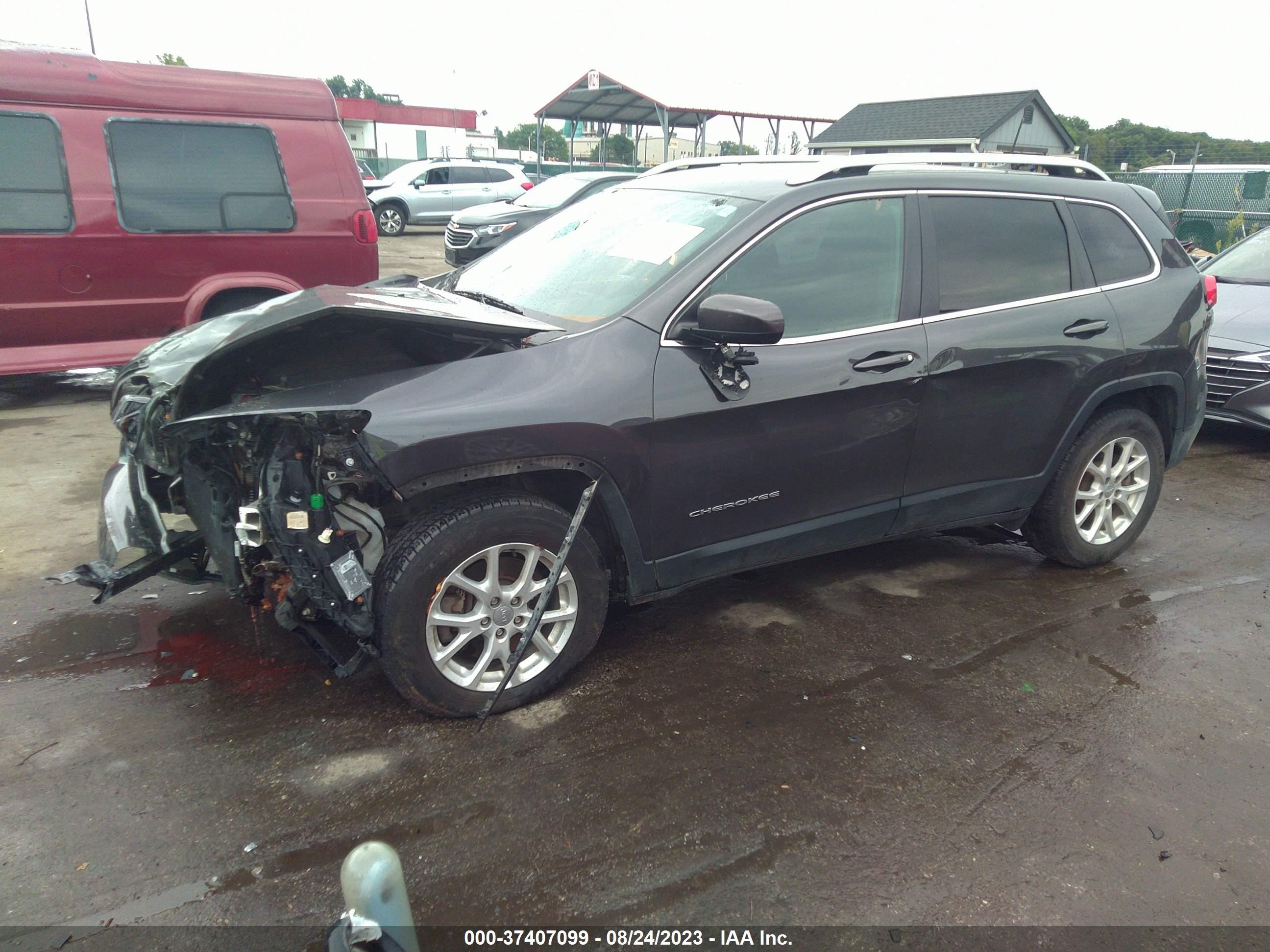 Photo 1 VIN: 1C4PJMCS3GW175608 - JEEP CHEROKEE 