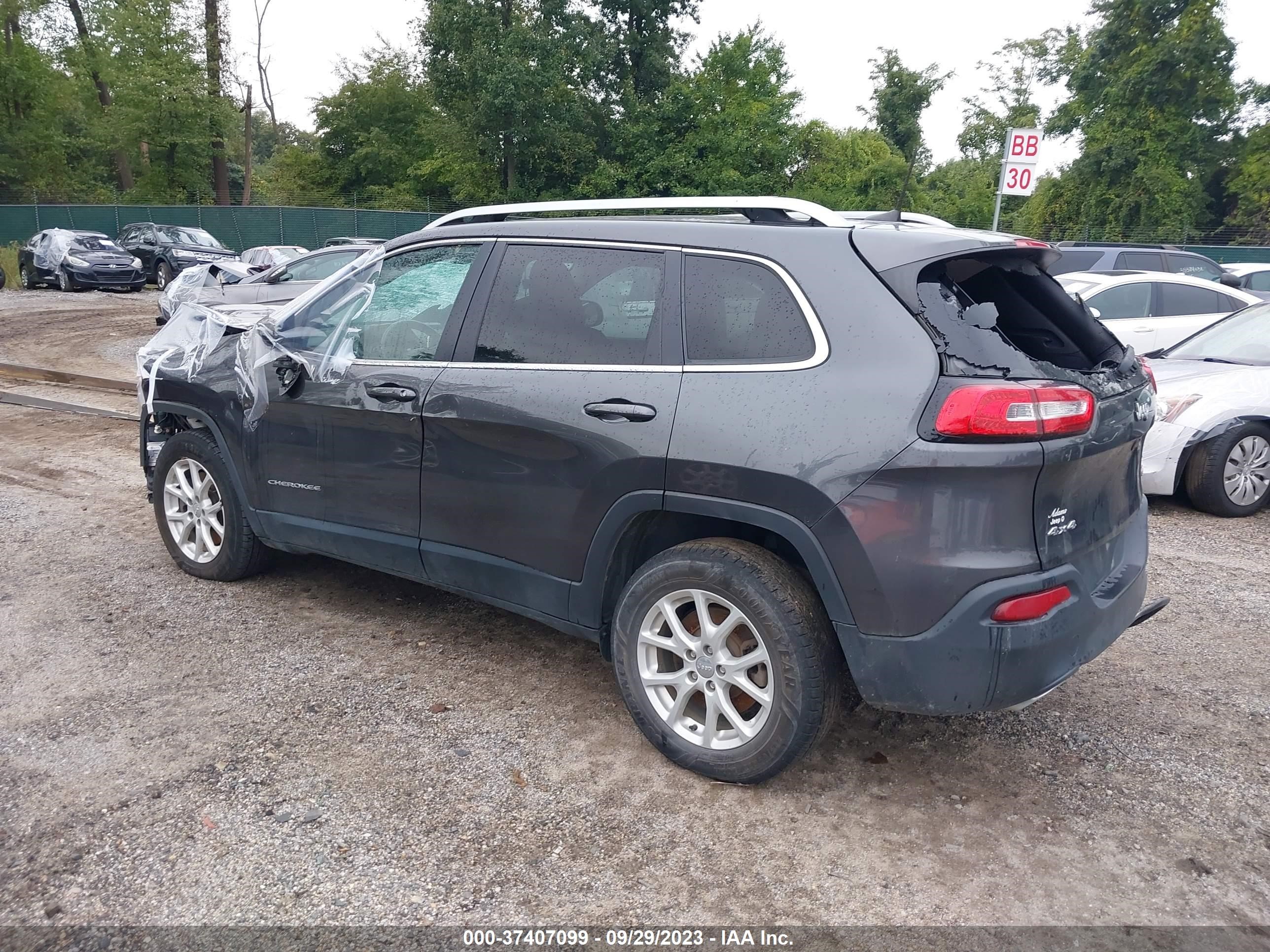 Photo 2 VIN: 1C4PJMCS3GW175608 - JEEP CHEROKEE 