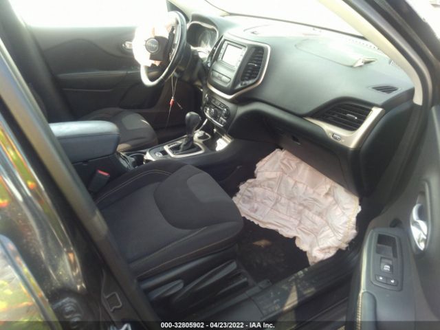 Photo 4 VIN: 1C4PJMCS3GW348494 - JEEP CHEROKEE 